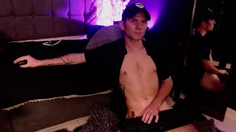 mike_sex666 online show from March 1, 8:45 am