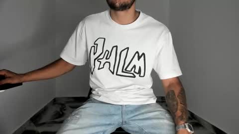 mikee_scooth online show from November 18, 5:05 pm