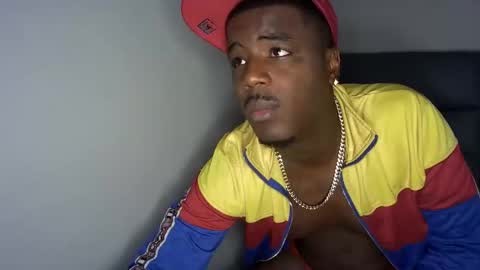 Snapshot of mikejones1415 chatting on October 25, 9:19 am mike jones online show from October 25, 9:19 am