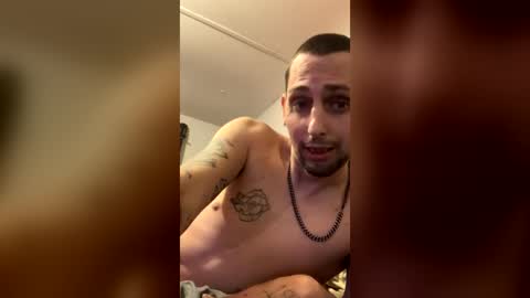 mikeycawb1517776574 online show from February 4, 8:36 pm
