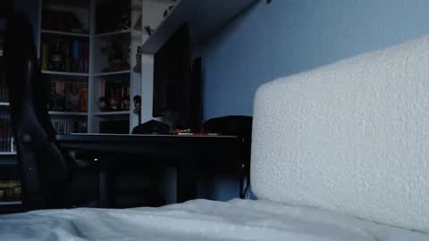 Miki online show from April 7, 6:21 pm