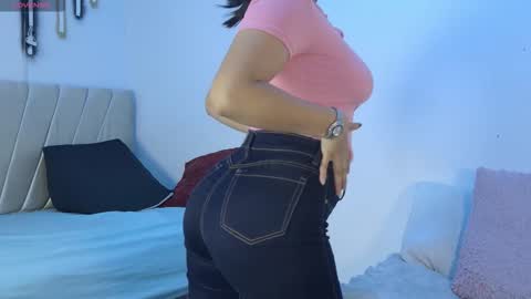 Mikoto Urb online show from February 12, 8:12 pm