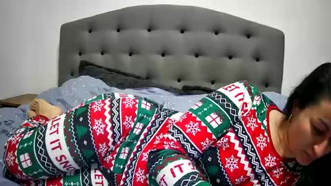 Mikyloveu online show from February 7, 6:34 pm