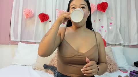 mila_adamss online show from February 21, 10:40 am