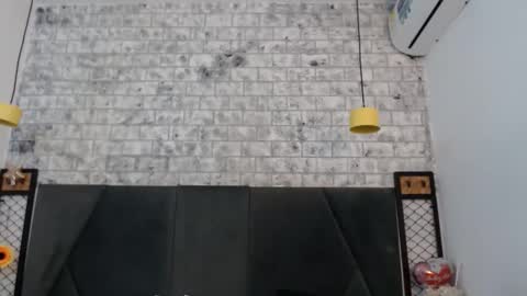 mila_adamss online show from December 5, 11:30 am