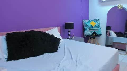 mila_adamss online show from February 26, 11:35 am