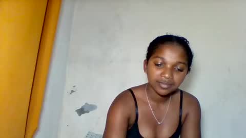 mila_lunah online show from May 8, 7:19 pm