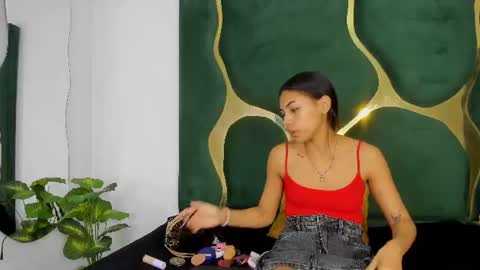 mila_petiteasm online show from July 15, 12:32 pm