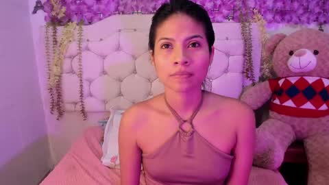 laura online show from March 29, 12:45 am