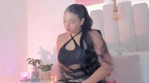 mila_stark333 online show from April 5, 5:59 am