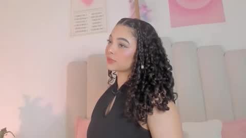 mila_stark333 online show from March 13, 2:26 am