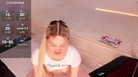 MilaSweeet online show from November 13, 5:43 am