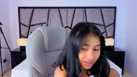 milaa_star online show from August 1, 6:59 am
