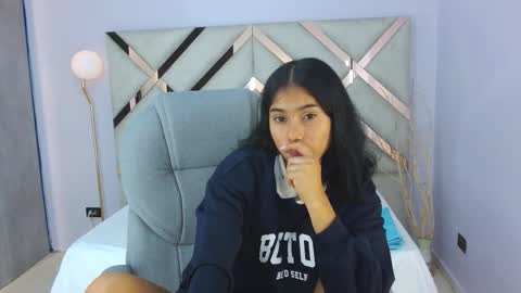 milaa_star online show from December 18, 3:24 am