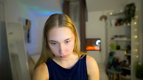 MilaBunny1 online show from February 4, 9:24 am