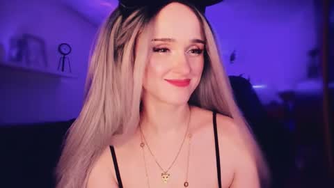 MiladyJolie online show from January 6, 6:39 am