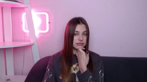 milanaangelas online show from March 28, 5:53 am