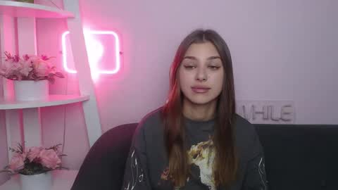 Snapshot of milanaangelas chatting on October 26, 5:52 am milanaangelas online show from October 26, 5:52 am