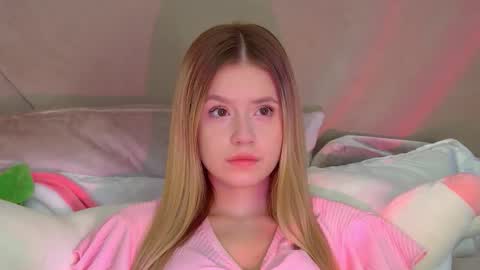 MilanaBalmain online show from November 15, 6:04 am