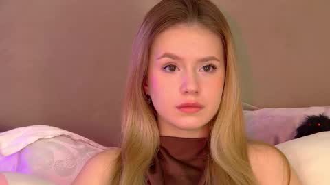 MilanaBalmain online show from October 25, 4:13 am