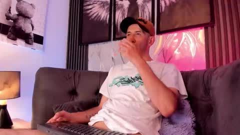 MILAN online show from March 6, 12:04 pm