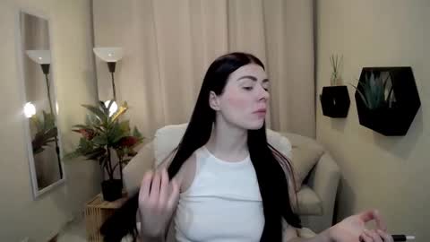 milasecretsss online show from January 17, 7:18 am