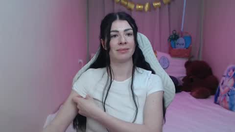 milasecretsss online show from April 15, 11:46 am