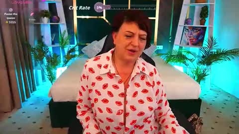Snapshot of milaskyy chatting on October 7, 1:34 am milaskyy online show from October 7, 1:34 am