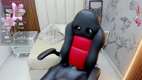 MILEY online show from November 25, 7:23 pm