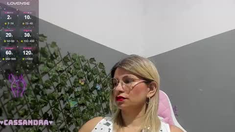 kassandra online show from December 10, 3:09 am