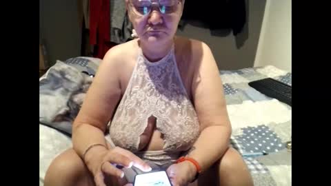 Milfchantal online show from December 19, 5:58 am