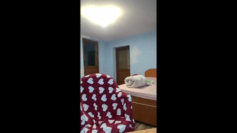 milfdiafan online show from April 3, 8:27 pm