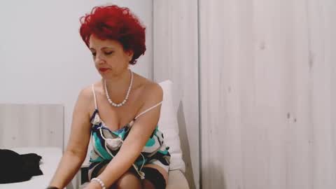 Milfsupreme online show from November 19, 12:59 pm