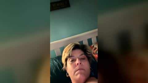 milfy1900s online show from June 7, 3:33 am