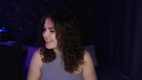 Snapshot of milk_slice chatting on February 23, 1:46 am Stella and Neo online show from February 23, 1:46 am