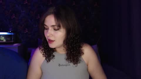 Snapshot of milk_slice chatting on September 9, 4:34 am Stella and Neo online show from September 9, 4:34 am