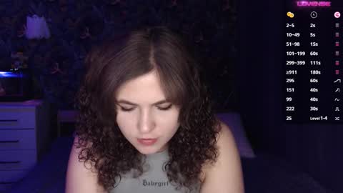 Snapshot of milk_slice chatting on September 18, 5:22 am Stella and Neo online show from September 18, 5:22 am