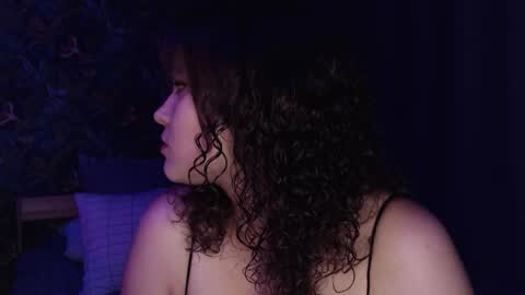 Snapshot of milk_slice chatting on September 10, 4:35 am Stella and Neo online show from September 10, 4:35 am