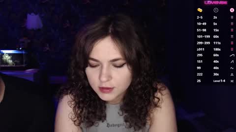 Snapshot of milk_slice chatting on October 7, 4:41 am Stella and Neo online show from October 7, 4:41 am