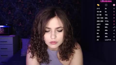 Snapshot of milk_slice chatting on February 16, 10:21 pm Stella and Neo online show from February 16, 10:21 pm