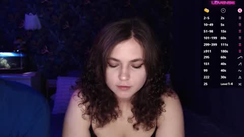 Snapshot of milk_slice chatting on September 22, 4:27 am Stella and Neo online show from September 22, 4:27 am