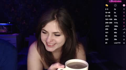 Snapshot of milk_slice chatting on January 28, 10:23 pm Stella and Neo online show from January 28, 10:23 pm