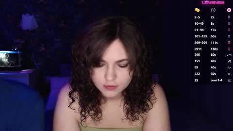 Snapshot of milk_slice chatting on October 24, 4:24 am Stella and Neo online show from October 24, 4:24 am