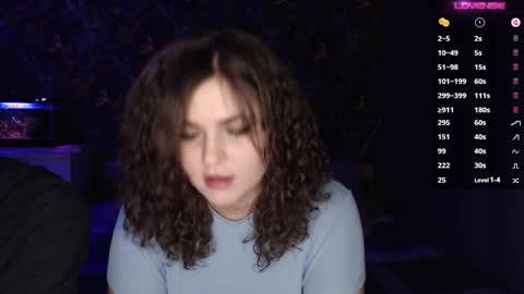 Snapshot of milk_slice chatting on January 17, 10:34 pm Stella and Neo online show from January 17, 10:34 pm