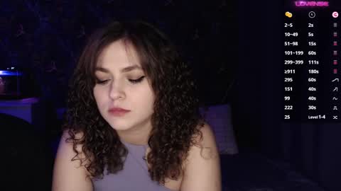 Snapshot of milk_slice chatting on February 22, 10:42 pm Stella and Neo online show from February 22, 10:42 pm