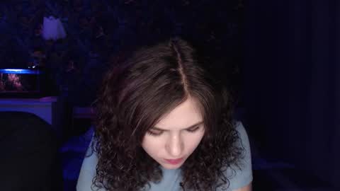 Snapshot of milk_slice chatting on October 12, 5:22 am Stella and Neo online show from October 12, 5:22 am