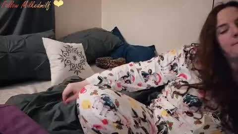 milkedmilf online show from February 6, 8:07 am