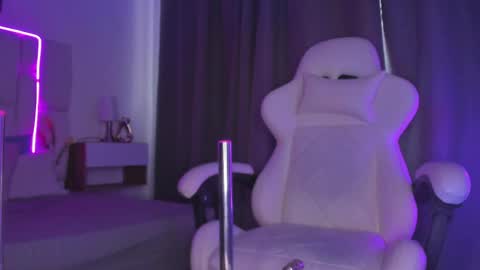 Michelle  online show from April 14, 7:17 pm