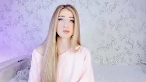 Snapshot of milky_waybaby chatting on February 20, 7:12 am Vivian online show from February 20, 7:12 am