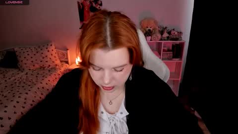 Snapshot of milky_wayx chatting on October 24, 10:05 am Lisa online show from October 24, 10:05 am